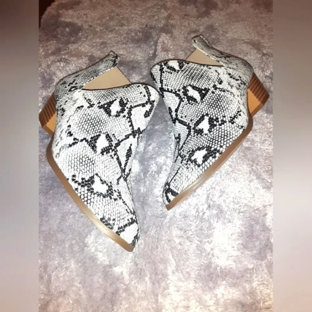 WOMEN'S cut-out ankle boots sz, 8,and 10